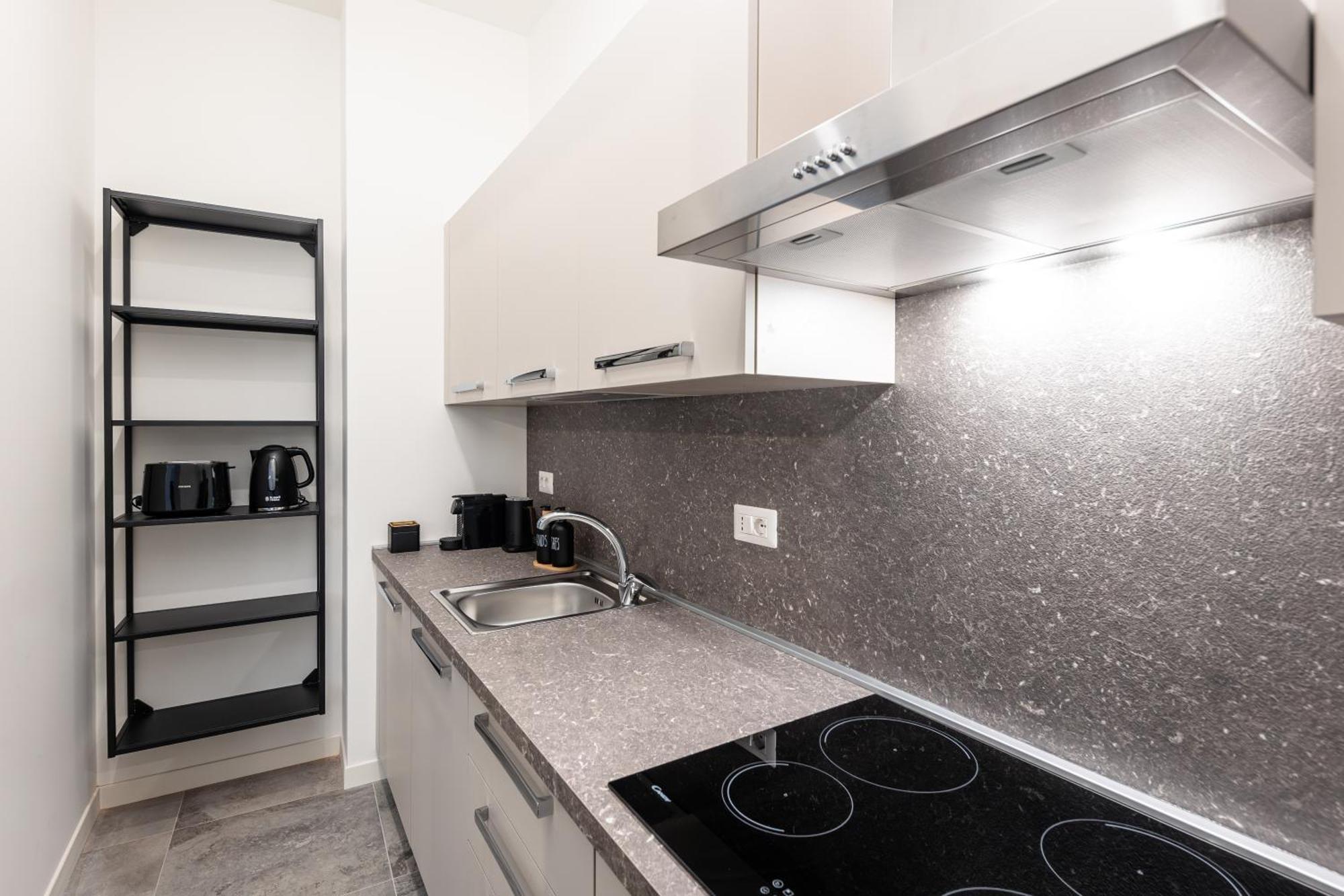 Apartment 5' From Metro Lima, Design